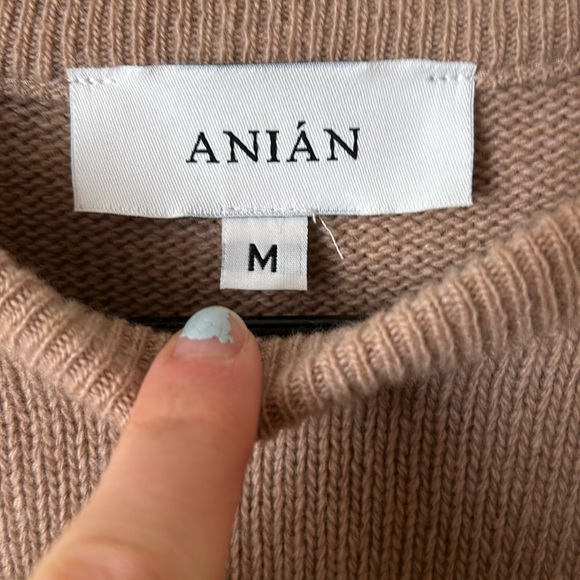 Anián Cashmino Crewneck in Quartz - Picture 5 of 11